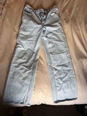 Abercrombie & Fitch High-Rise Relaxed Jeans - Light Blue